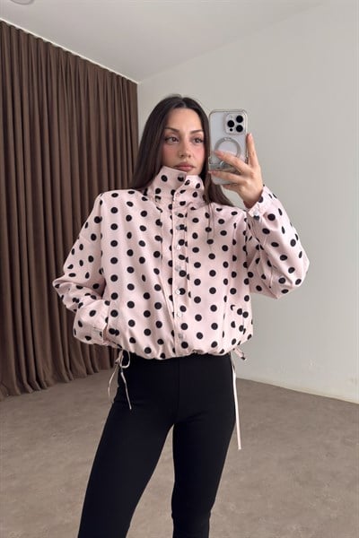 Premium Puantiyeli Dik Yakalı Büzgülü Pembe Yağmurluk