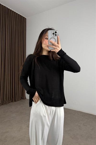 Premium Ribanalı Yırtmaçlı Yuvarlak Yaka Siyah Bluz 