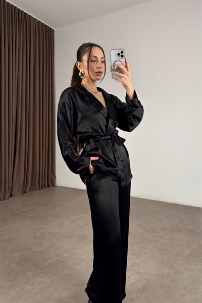 Premium Saten Kruvaze Kuşaklı Siyah Takım