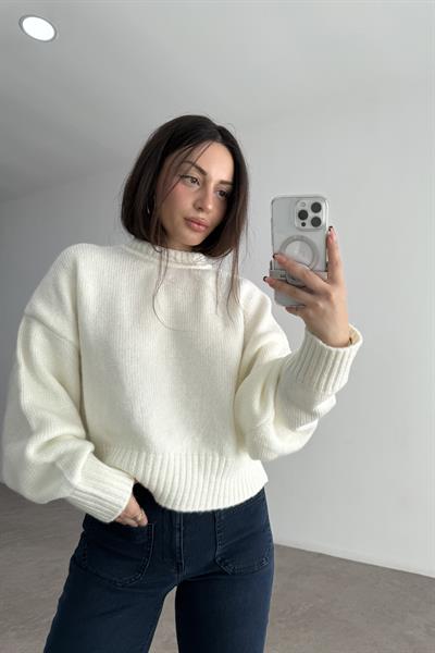 Premium Sıfır Yaka Yuvarlak Kesim Ekru Triko