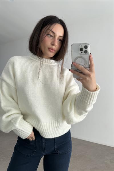 Premium Sıfır Yaka Yuvarlak Kesim Ekru Triko