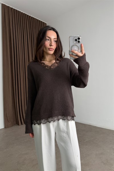 Premium Yakası Dantel Detaylı Kahve Kazak 