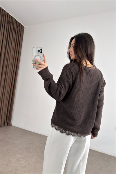 Premium Yakası Dantel Detaylı Kahve Kazak 