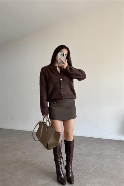 Premium Yumoş Yünlü Koyu Kahve Hırka