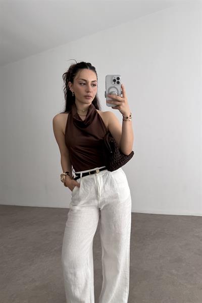 Saten Degaje Sırt Dekolteli Kahve Bluz 