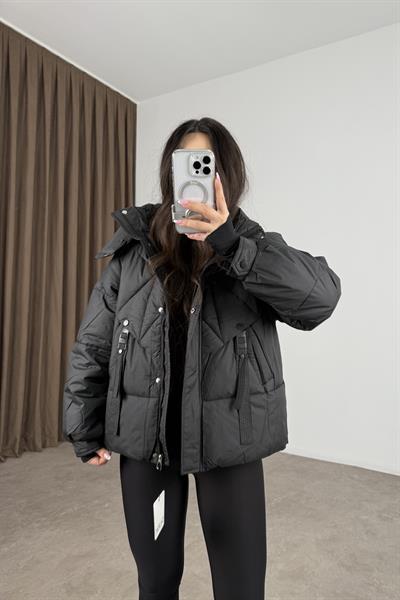 Robin Şişme Kapüşonlu Siyah Mont