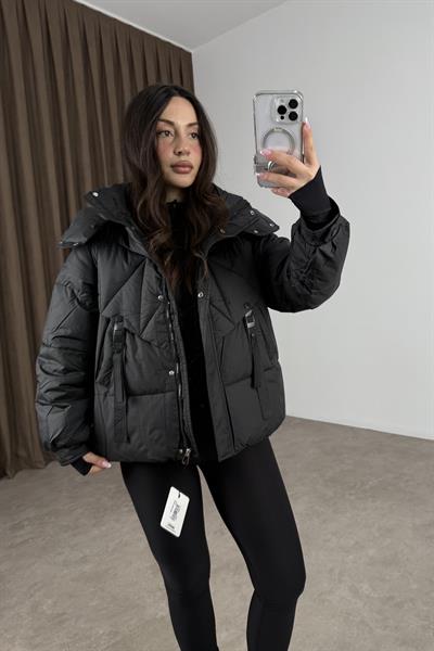 Robin Şişme Kapüşonlu Siyah Mont