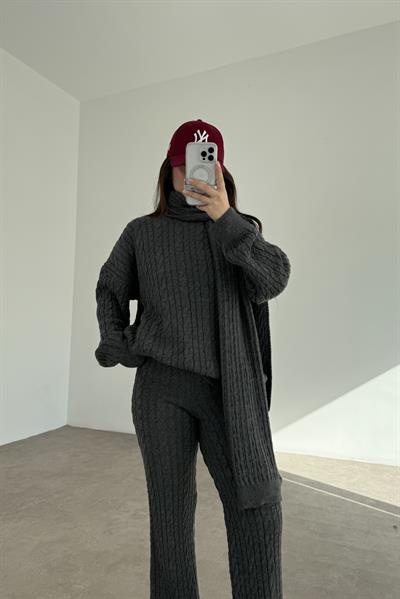 Saç Örgü Atkılı Gri Triko Takım