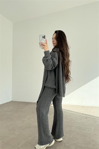 Saç Örgü Atkılı Gri Triko Takım