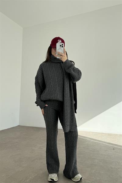 Saç Örgü Atkılı Gri Triko Takım