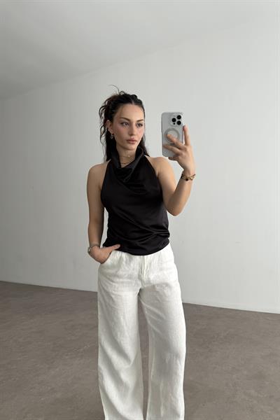 Saten Degaje Sırt Dekolteli Siyah Bluz 