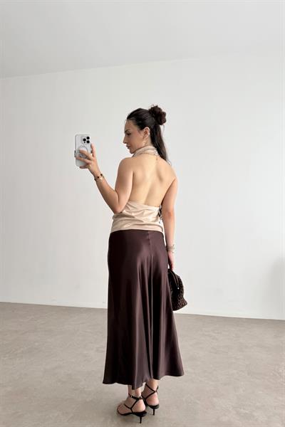 Saten Degaje Sırt Dekolteli Taş Bluz 