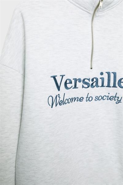 Versailles İşlemeli Fermuarlı Gri Sweatshirt