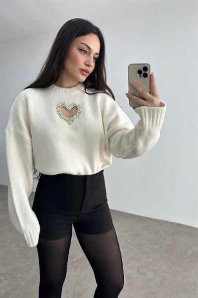 Taşlı Kalp Detaylı Krem Triko Kazak
