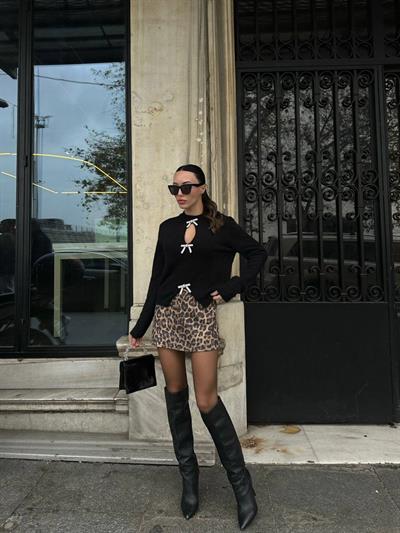 Taşlı Kurdele Detaylı Premium Kazak Siyah