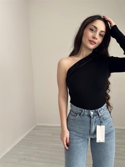 Tek Omuz Kürklü Bluz