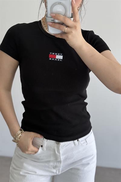 TH Kare Logolu Siyah T-shirt