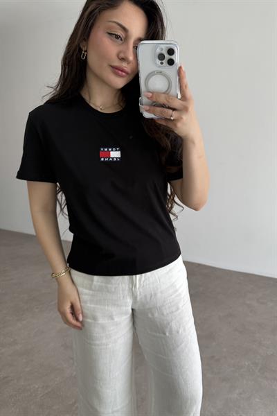 TH Nakışlı Kare Logo Siyah T-shirt