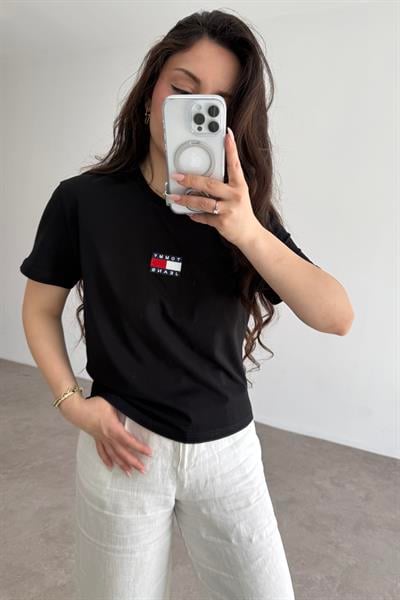 TH Nakışlı Kare Logo Siyah T-shirt
