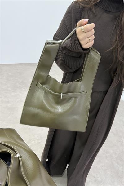 Tokalı Kemer Detaylı Yağ Yeşili Deri Çanta