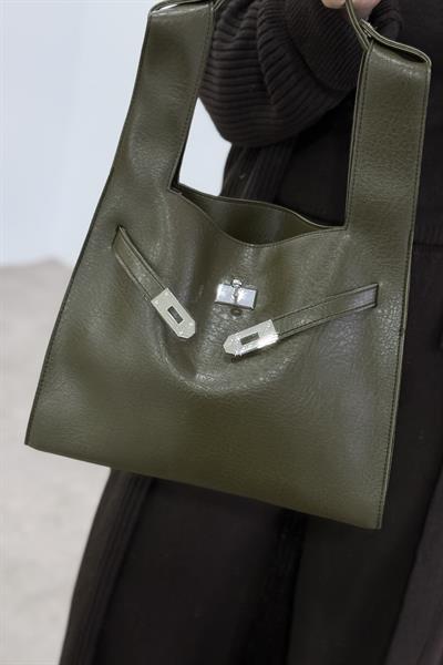 Tokalı Kemer Detaylı Yağ Yeşili Deri Çanta