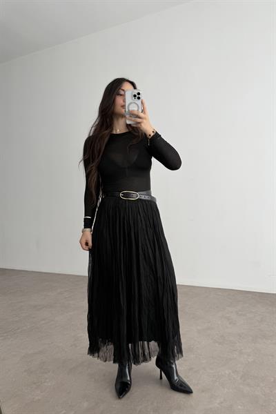 Tül Detaylı Siyah Saten Midi Etek 