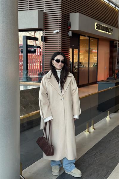 Tunica Kemer Detaylı Bej Uzun Kaban