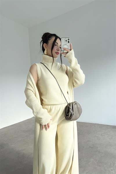 Uzun Hırkalı Pantolonlu Üç Parça Ekru Takım