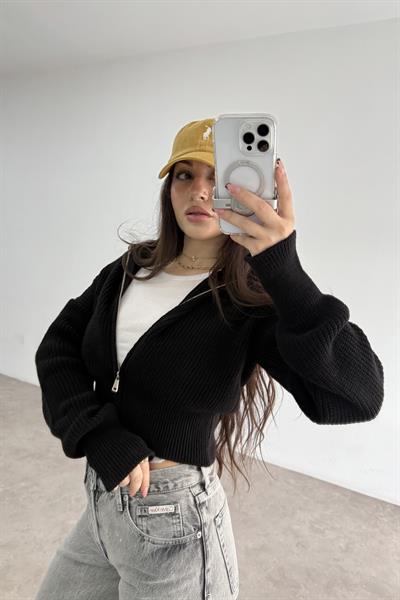 Uzun Yakalı Fermuarlı Siyah Hırka