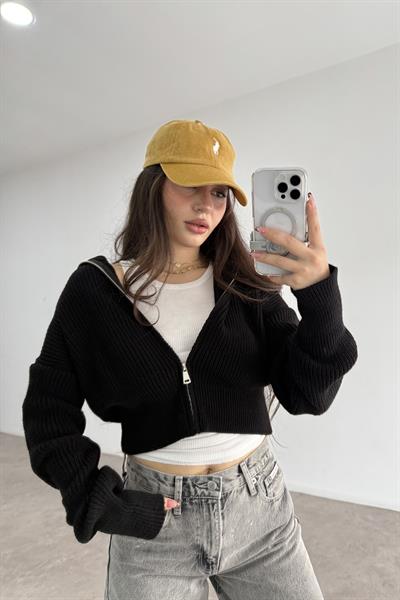 Uzun Yakalı Fermuarlı Siyah Hırka