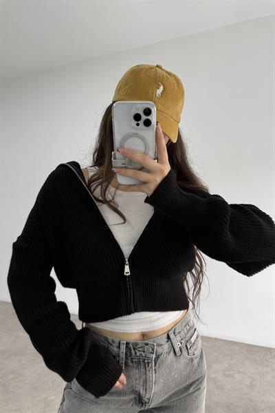 Uzun Yakalı Fermuarlı Siyah Hırka