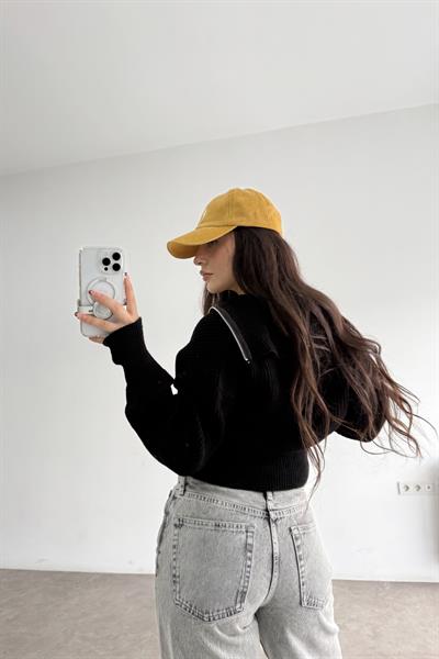 Uzun Yakalı Fermuarlı Siyah Hırka