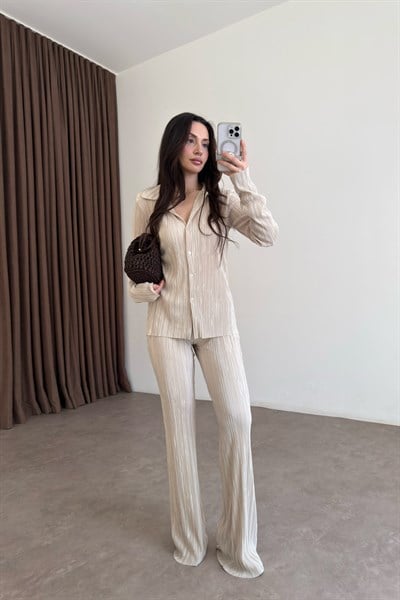 Vatkalı Piliseli Ekru Takım