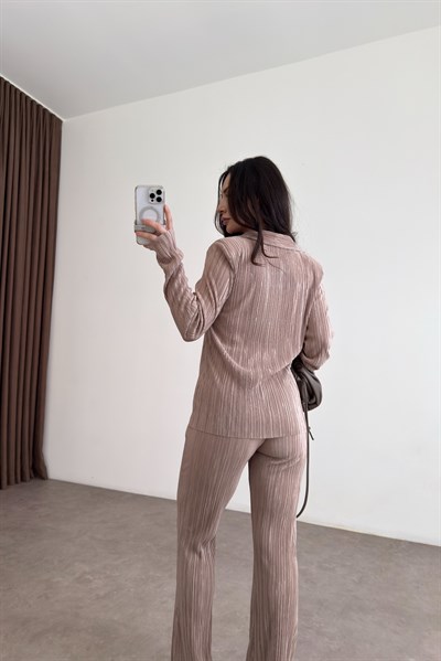 Vatkalı Piliseli Latte Takım