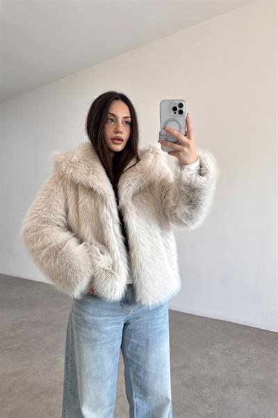 Yakalı Ekstra Dolgun Regular Taş Kürk