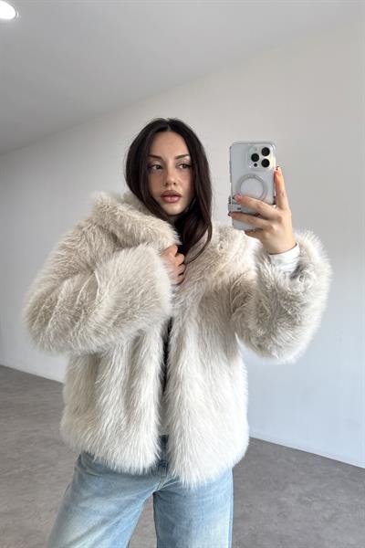 Yakalı Ekstra Dolgun Regular Taş Kürk