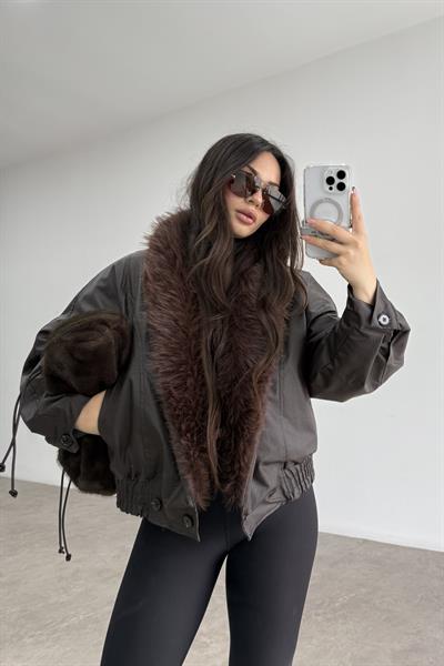 Yakası Kürk Detaylı Dolgulu Acı Kahve Deri Mont