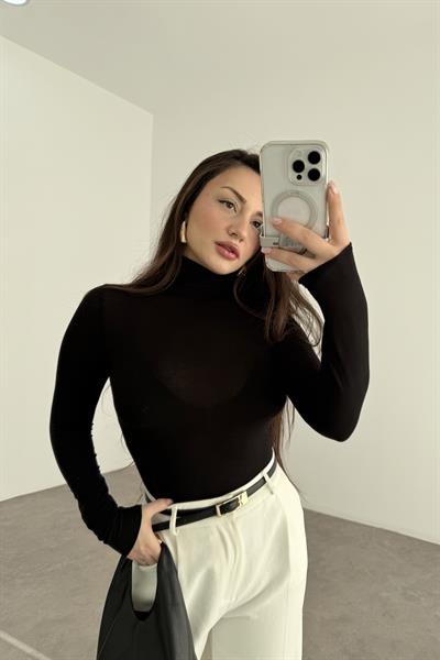 Yarı Transparan Basic Boğazlı Siyah Body