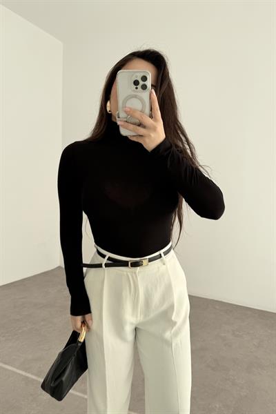 Yarı Transparan Basic Boğazlı Siyah Body