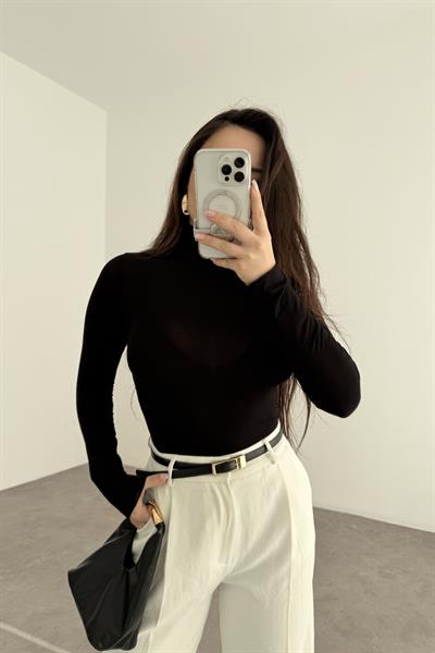 Yarı Transparan Basic Boğazlı Siyah Body