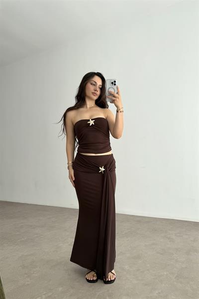 Yıldız Broş Detaylı Sandy Bluz Etek Takım Kahve