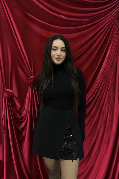 Yırtmacı Pullu Siyah Mini Etek