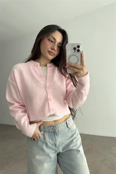 Yuvarlak Yaka Düğmeli Kısa Pembe Hırka 