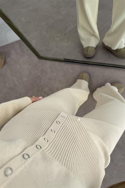 Zımbalı Bele Oturan Ekru Takım