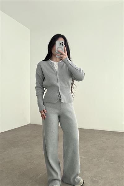 Zımbalı Bele Oturan Gri Takım