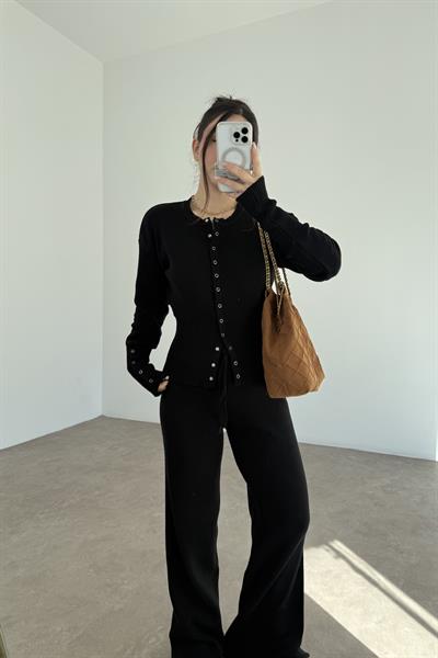 Zımbalı Bele Oturan Siyah Takım