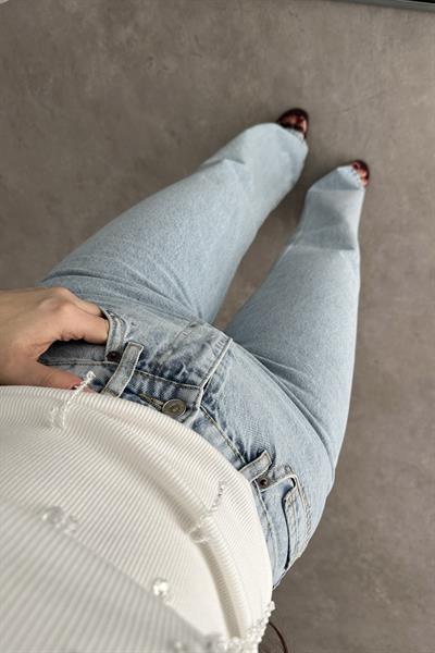 Zr Straightfit Dikişli Paça Ice Blue Jean