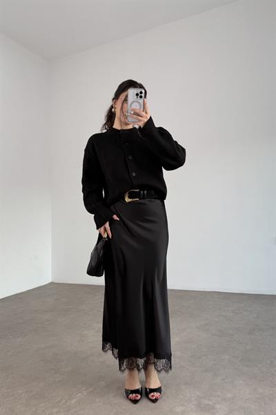 Zr Ucu Dantel Detaylı Siyah Midi Saten  Etek