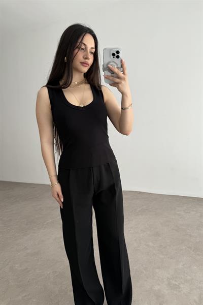 ZR V Yakalı Bluz Siyah