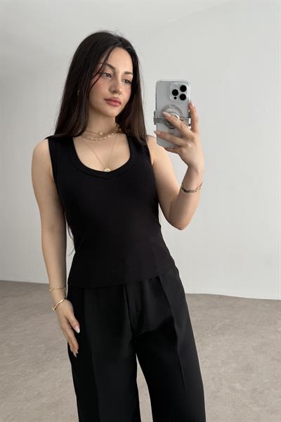 ZR V Yakalı Bluz Siyah